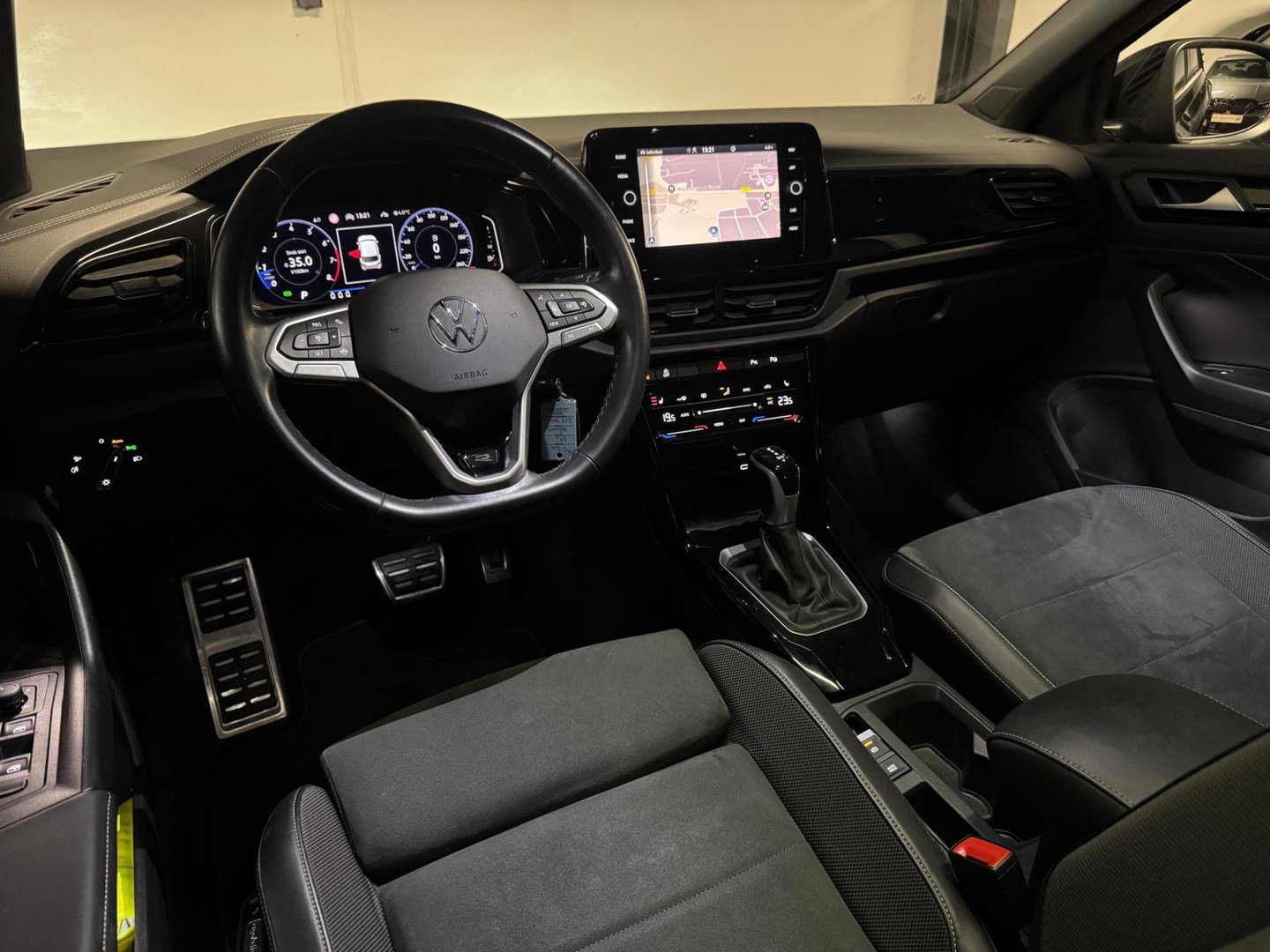 Volkswagen T-Roc 1.5 TSI R-Line Edition PANO'