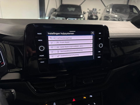 Volkswagen T-Roc 1.5 TSI R-Line Edition PANO'