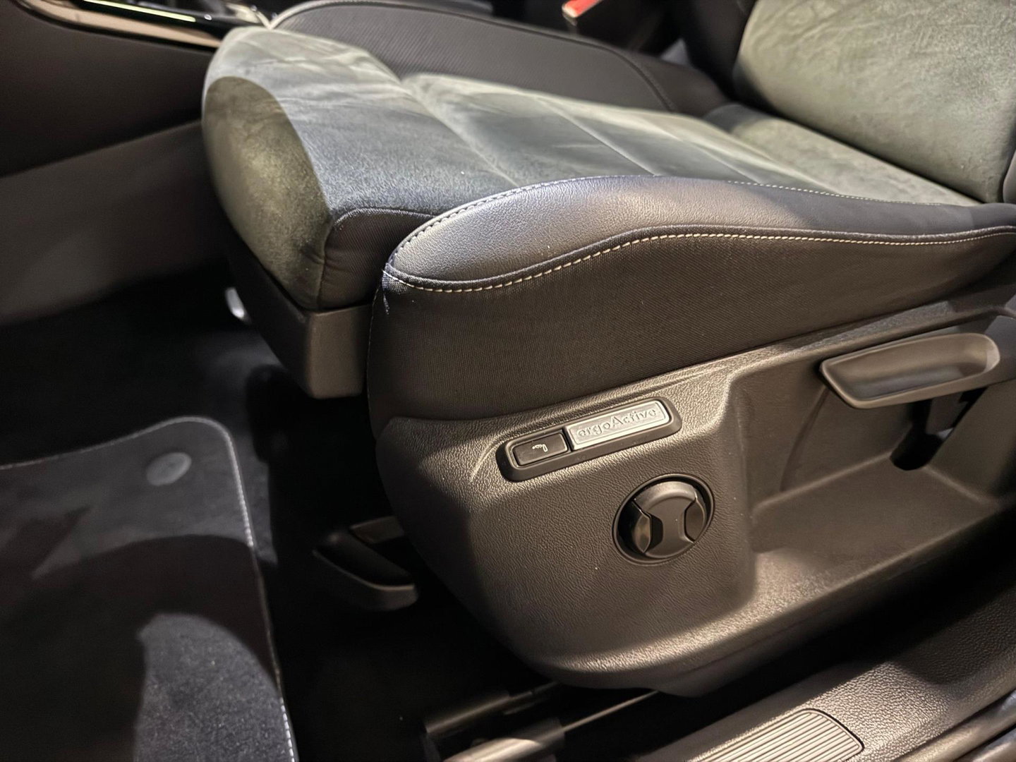 Volkswagen T-Roc 1.5 TSI R-Line Edition PANO'