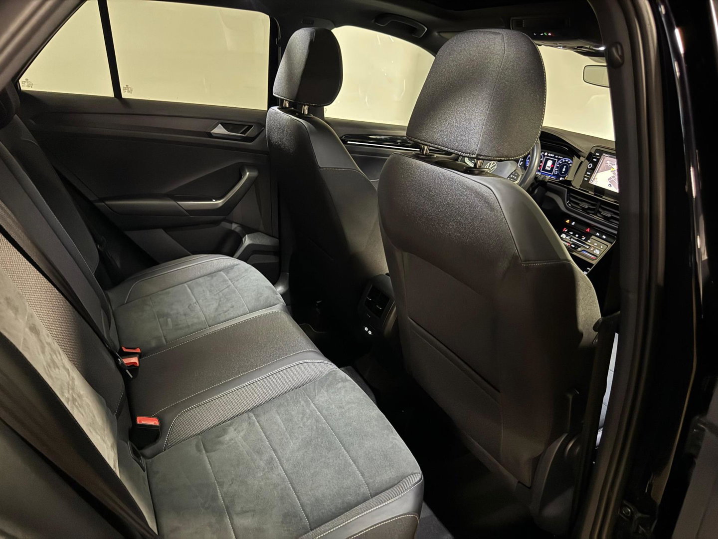 Volkswagen T-Roc 1.5 TSI R-Line Edition PANO'