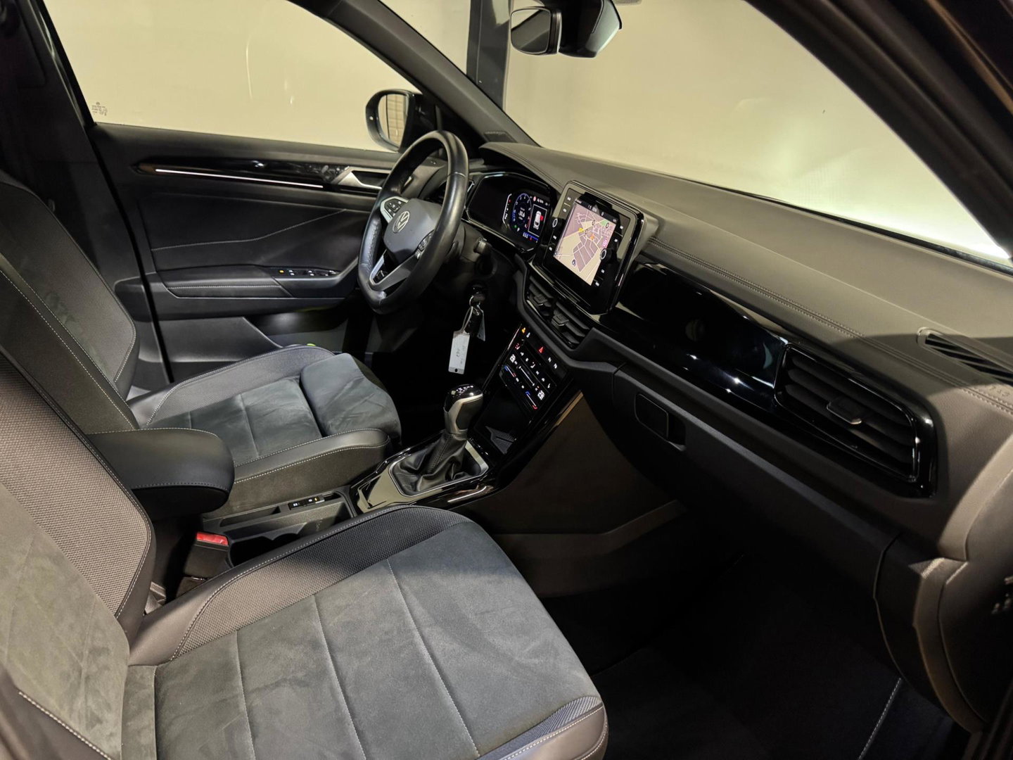 Volkswagen T-Roc 1.5 TSI R-Line Edition PANO'