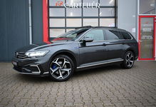 Volkswagen Passat - Variant Business 1.4 TSI PHEV GTE Business 218PK | Pano | Led | Carplay | Trekhaak | ACC | Stoel & Stuurwielverwarming | Trekhaak | Leder | Massage | Virtual Cockpit | SOH 93%