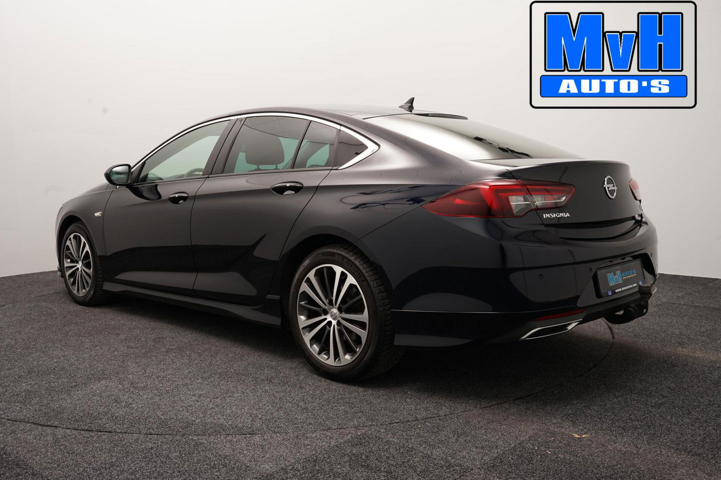 Opel Insignia Grand Sport 1.5 Turbo Business Executive|LUXE!