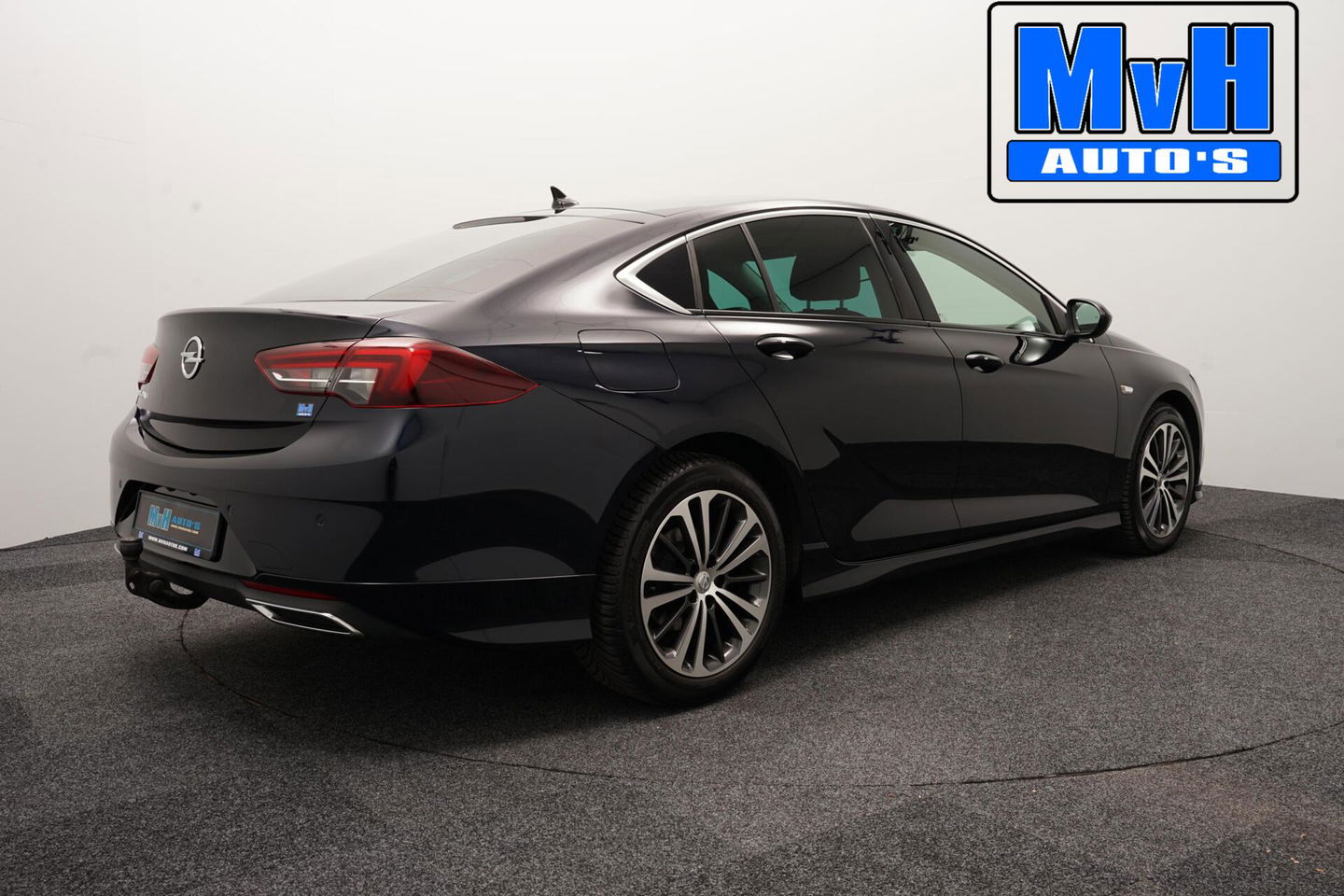 Opel Insignia Grand Sport 1.5 Turbo Business Executive|LUXE!