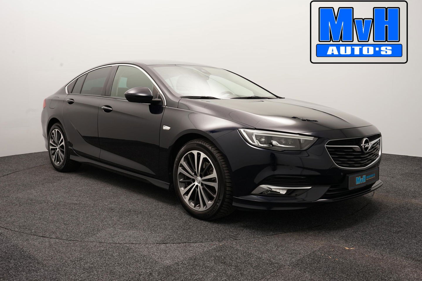 Opel Insignia Grand Sport 1.5 Turbo Business Executive|LUXE!