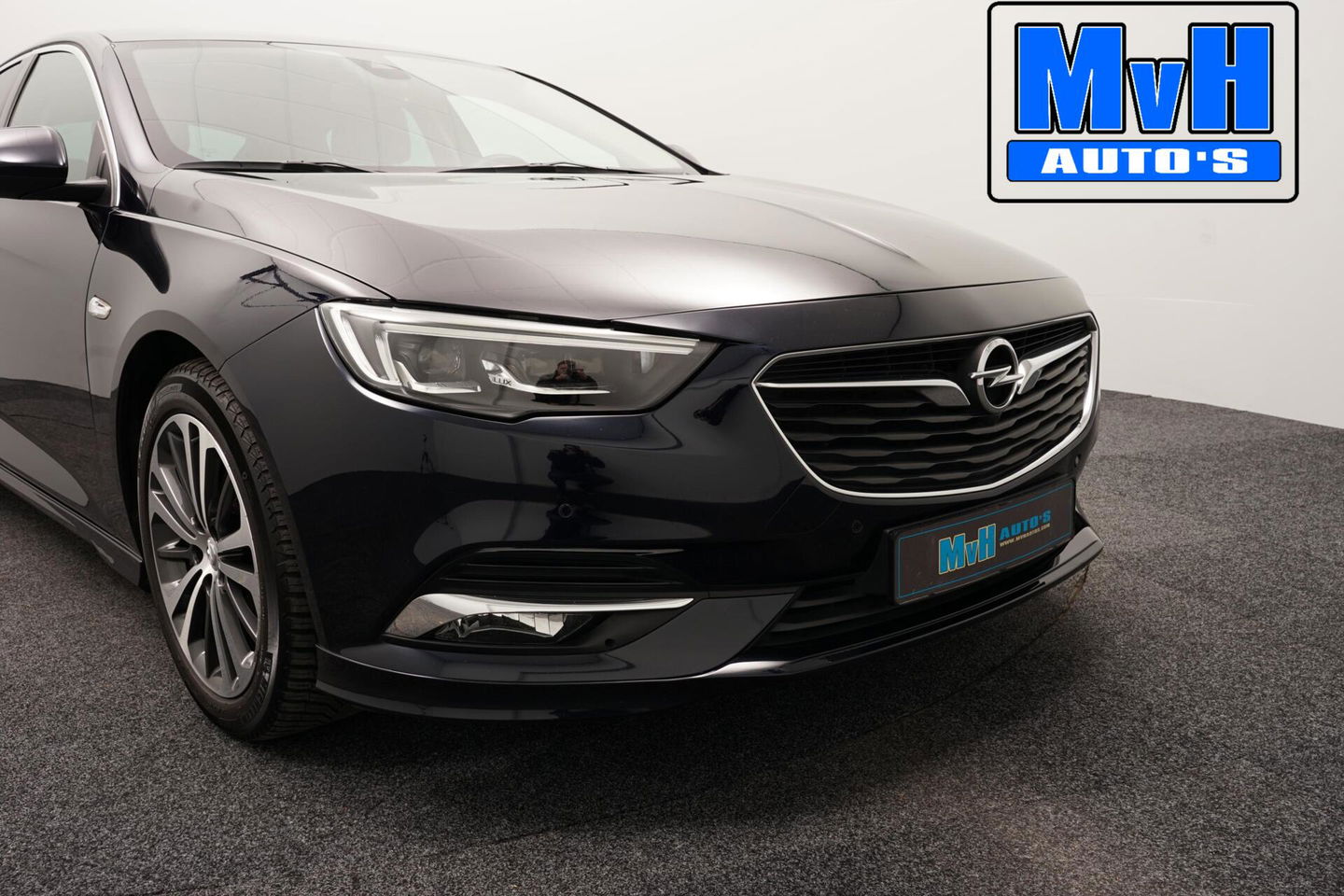 Opel Insignia Grand Sport 1.5 Turbo Business Executive|LUXE!