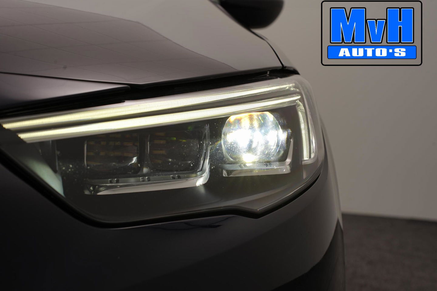 Opel Insignia Grand Sport 1.5 Turbo Business Executive|LUXE!