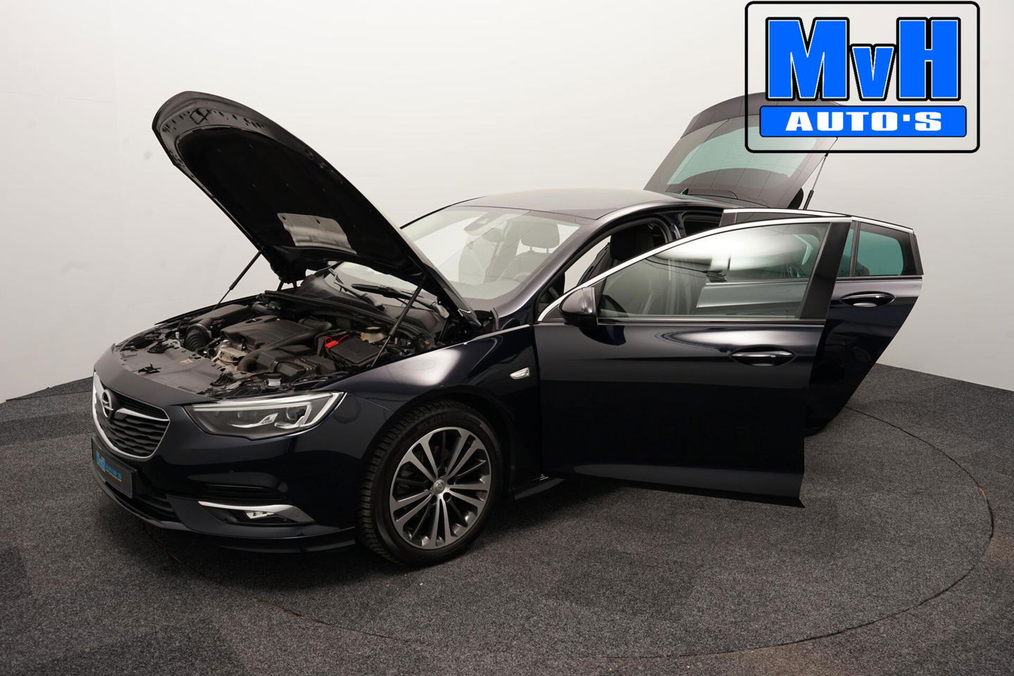 Opel Insignia Grand Sport 1.5 Turbo Business Executive|LUXE!
