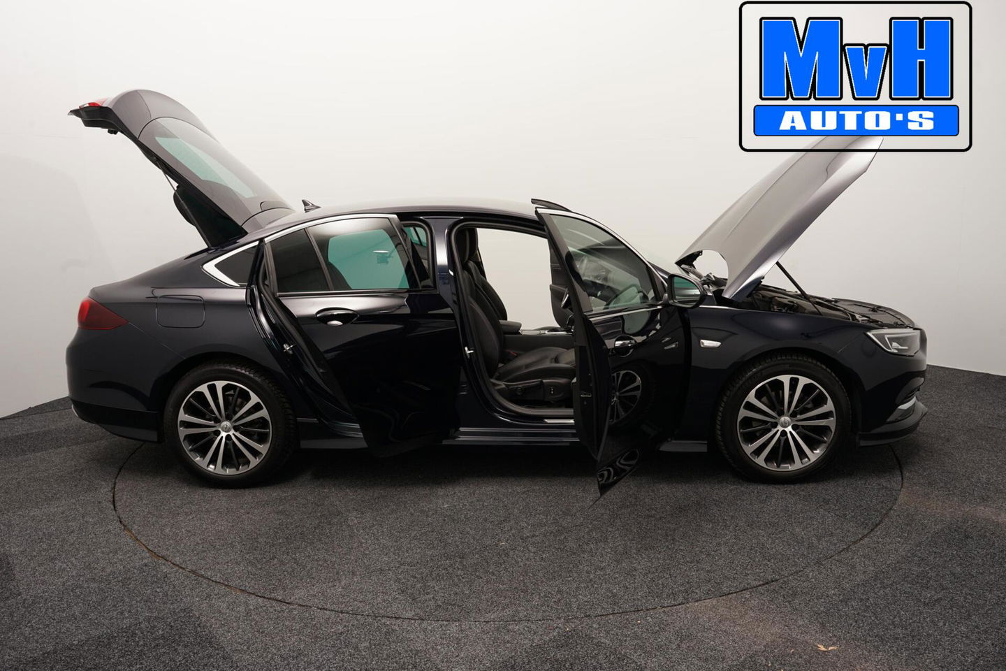 Opel Insignia Grand Sport 1.5 Turbo Business Executive|LUXE!