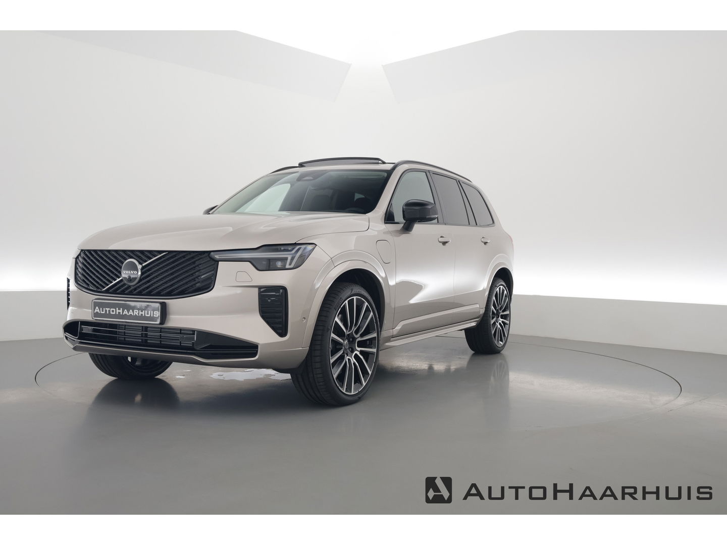 Volvo XC90 2.0 T8 Plug-in hybrid AWD Ultra Dark | Full Option | Luchtvering | B&W  audio | Massage | Pano | HUD | Stoelventilatie | 22'' |
