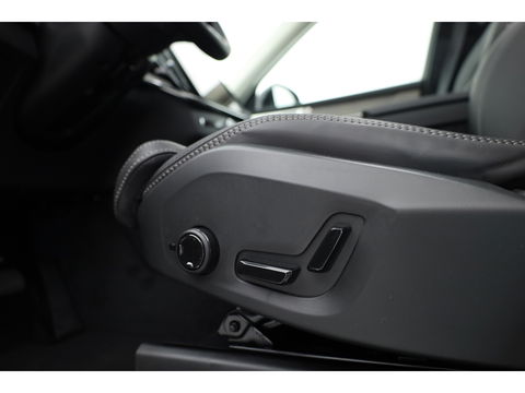 Volvo XC90 2.0 T8 Plug-in hybrid AWD Ultra Dark | Full Option | Luchtvering | B&W  audio | Massage | Pano | HUD | Stoelventilatie | 22'' |