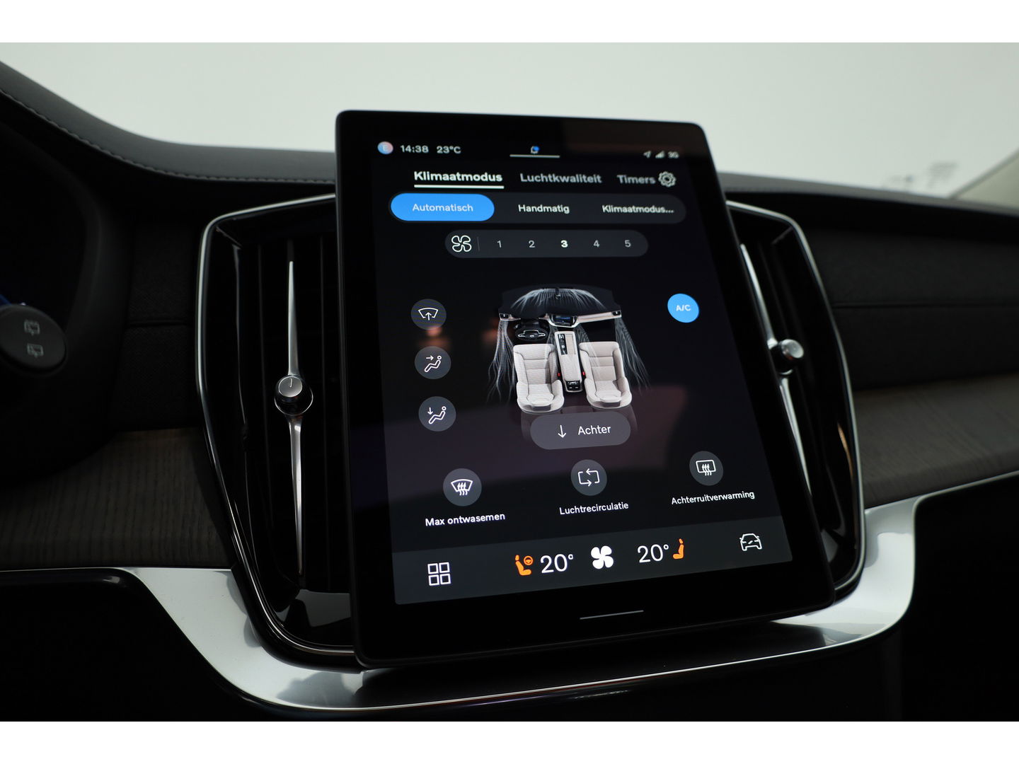 Volvo XC90 2.0 T8 Plug-in hybrid AWD Ultra Dark | Full Option | Luchtvering | B&W  audio | Massage | Pano | HUD | Stoelventilatie | 22'' |