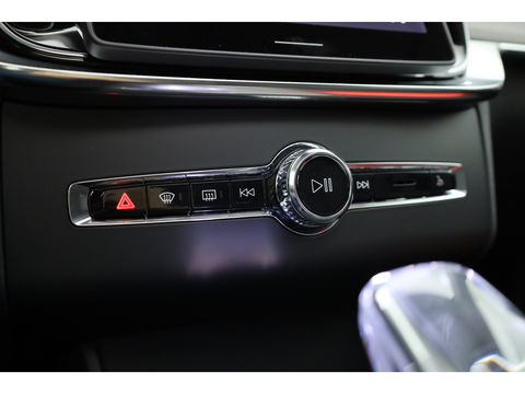 Volvo XC90 2.0 T8 Plug-in hybrid AWD Ultra Dark | Full Option | Luchtvering | B&W  audio | Massage | Pano | HUD | Stoelventilatie | 22'' |