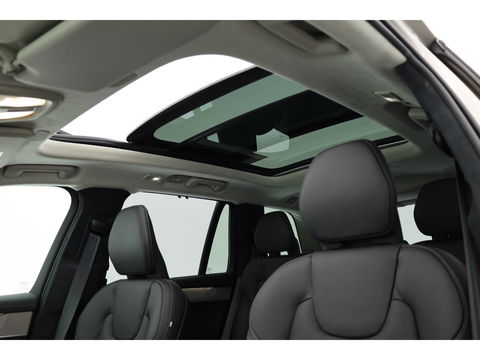 Volvo XC90 2.0 T8 Plug-in hybrid AWD Ultra Dark | Full Option | Luchtvering | B&W  audio | Massage | Pano | HUD | Stoelventilatie | 22'' |