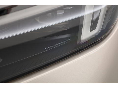 Volvo XC90 2.0 T8 Plug-in hybrid AWD Ultra Dark | Full Option | Luchtvering | B&W  audio | Massage | Pano | HUD | Stoelventilatie | 22'' |