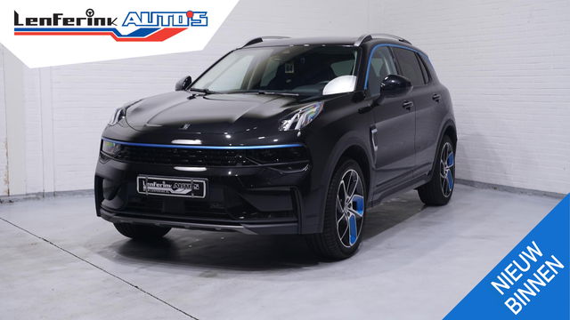 Lynk & Co 01 - 1.5 pano-dak ACC navi stoelverwarming apple-carplay led-verlichting telefoonlader PDC v+a 20"-inch lmv  DAB 360-camera bestuurdersstoel electr. en memo electr. achterklep