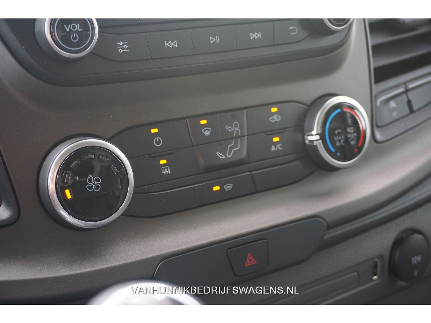 Ford Transit 350L 130PK L3H3 BPM VRIJ!! Airco, Cruise, Camera, Trekhaak!! NR. J01*