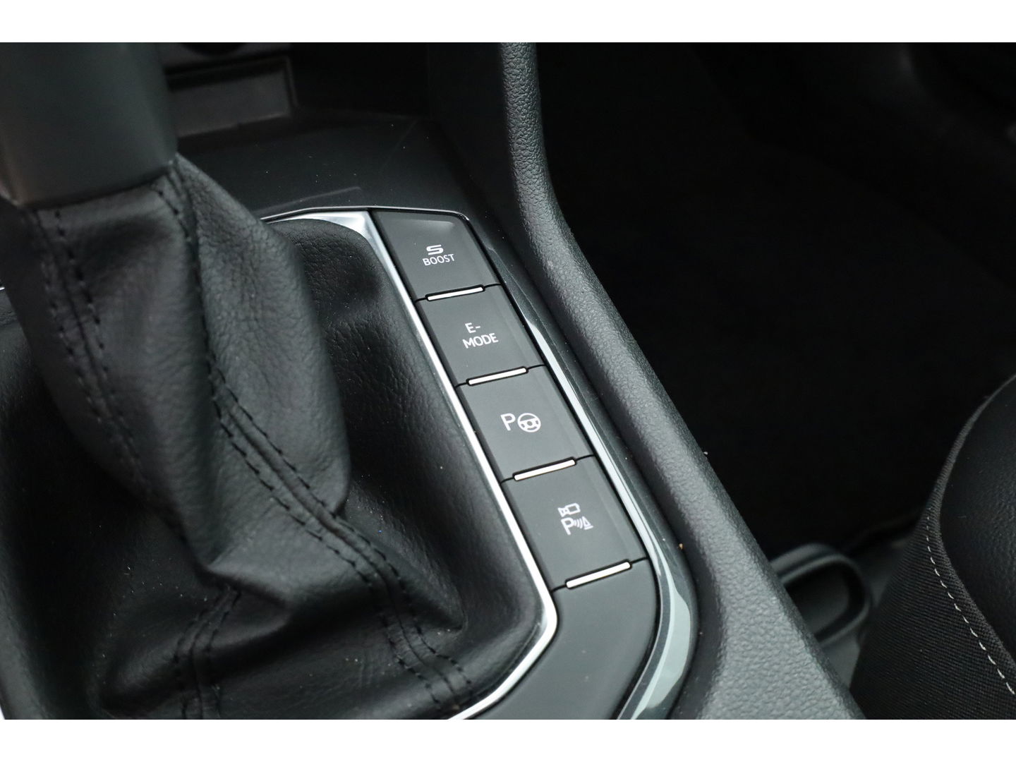 SEAT Tarraco 1.4 TSI e-Hybrid PHEV Xperience Business Intense | Pano | Dig. Cockpit | Elek. Trekhaak | Adapt. Cruise | CarPlay | Dodehoek | Camera + PDC