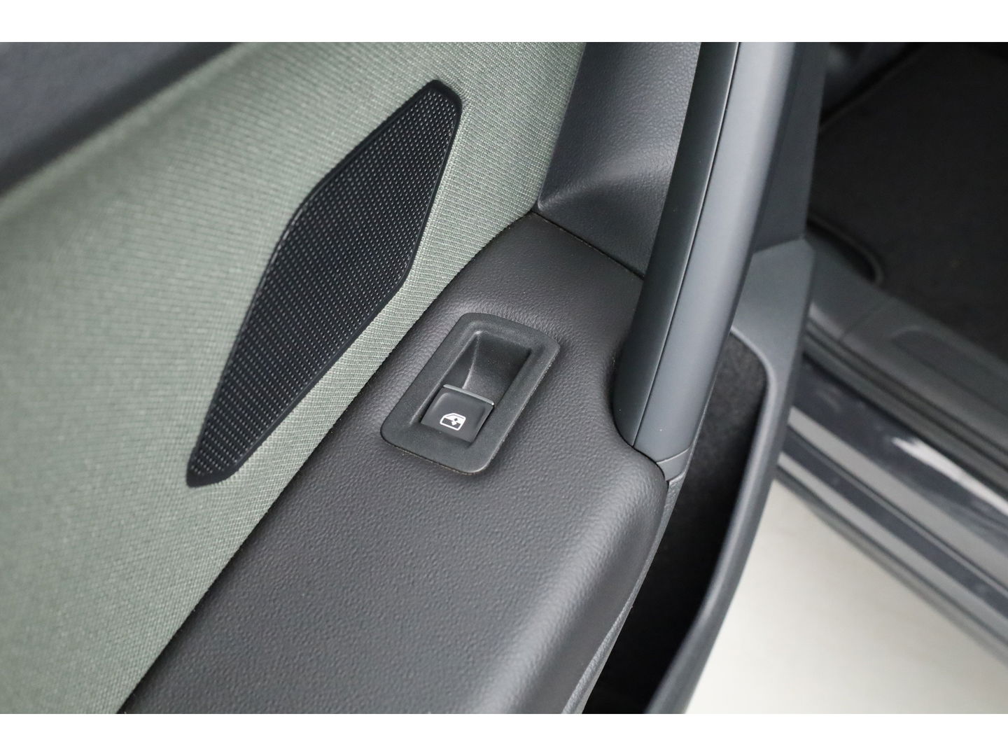 SEAT Tarraco 1.4 TSI e-Hybrid PHEV Xperience Business Intense | Pano | Dig. Cockpit | Elek. Trekhaak | Adapt. Cruise | CarPlay | Dodehoek | Camera + PDC