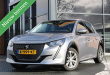 Peugeot e-208 - Allure 50 kWh | 3-Fase | Pano | Camera | Navi