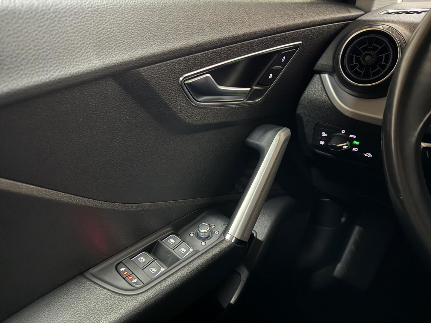 Audi Q2 1.4 TFSI S-Line Black Edition DSG Navi ACC Stoelver.