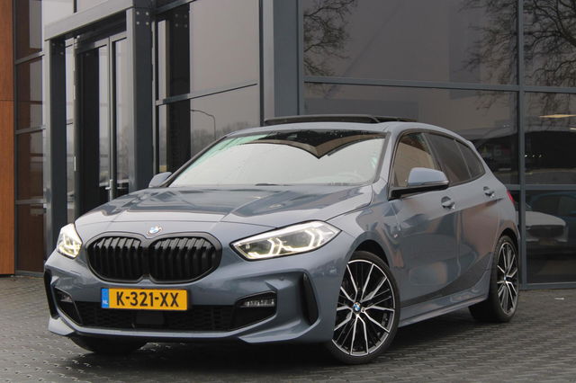 BMW 1 Serie - 118i M Sport Aut | Pano | Navi |Org. NL