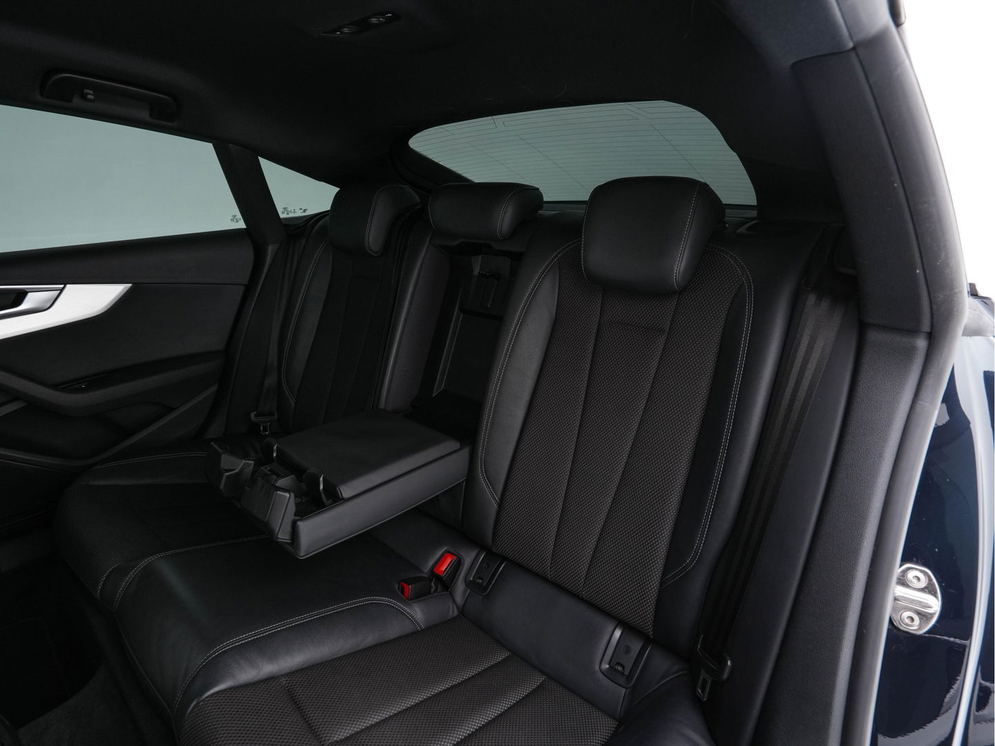 Audi A5 Sportback 1.4 TFSI S-Line Competition Aut. *FULL-LED | LEATHER-FABRIC | SPORT-SEATS | NAVI-FULLMAP | SHIFT-PADDLES | PRIVACY-GLASS | ECC | PDC | CRUISE | 18''ALU*