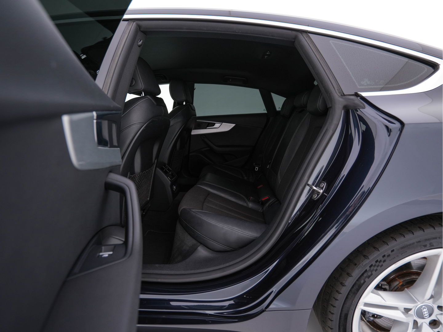 Audi A5 Sportback 1.4 TFSI S-Line Competition Aut. *FULL-LED | LEATHER-FABRIC | SPORT-SEATS | NAVI-FULLMAP | SHIFT-PADDLES | PRIVACY-GLASS | ECC | PDC | CRUISE | 18''ALU*