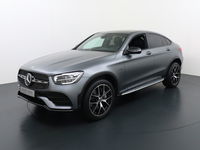 Mercedes-Benz GLC - 300e Coupé AMG 4Matic // Burmester / Magno Grijs // 20 inch // Treeplanken // Night pakket