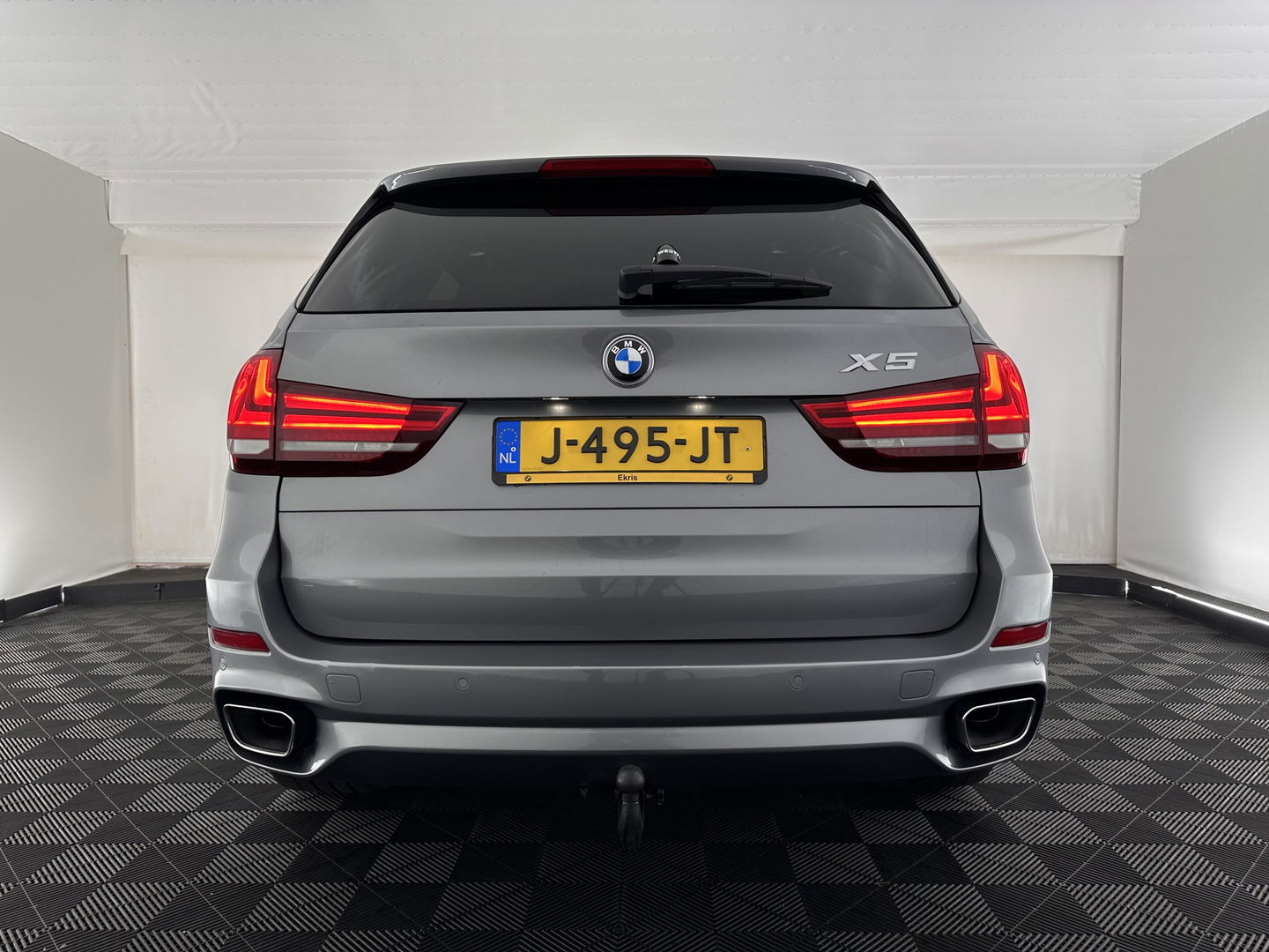 BMW X5 xDrive40d *Right-Hand-Drive* M-Sportpack High Executive [ 7-Pers. ] Aut. *LEATHER | XENON | MEMORY-PACK | HEATED-SPORTSEATS | NAVI-FULLMAP | SHIFTPADDLES | PRIVACYGLASS | ECC | TOWBAR | PDC | CRUISE | 20''ALU*