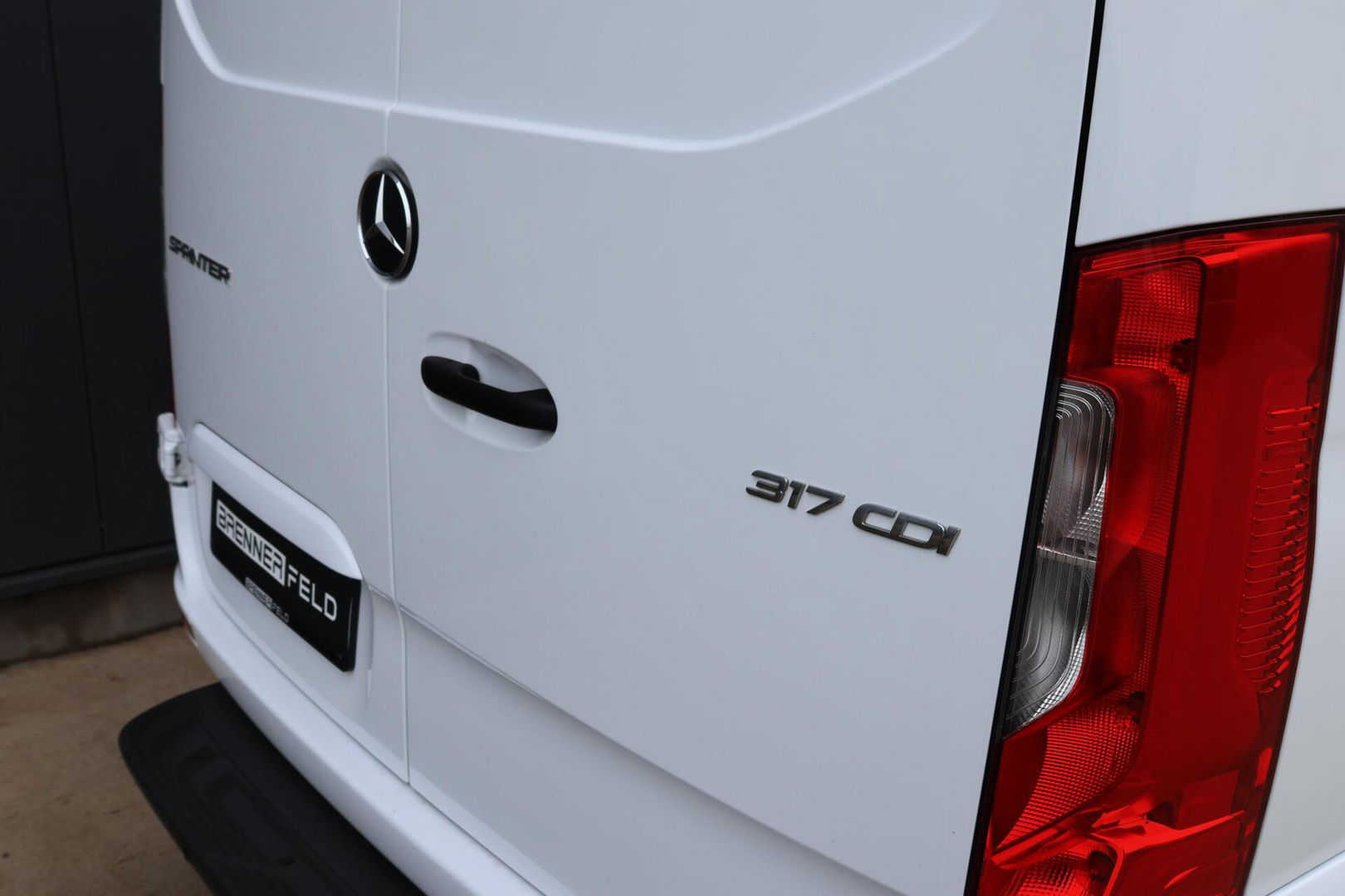 Mercedes-Benz Sprinter bestel 317 1.9 CDI L2H2 RWD