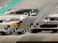 Lexus CT - 200h Sport Automaat (NAVIGATIE, CLIMATE, ALCANTARA, CAMERA, SPORTSTOELEN, CRUISE, KEYLESS, NIEUWSTAAT)
