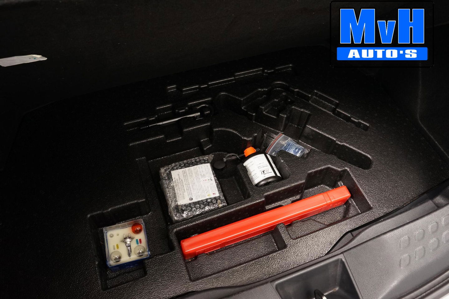 Toyota C-HR 1.8 Hybrid Style|LUXE!|STOELVERW|KEYLESS|CAMERA