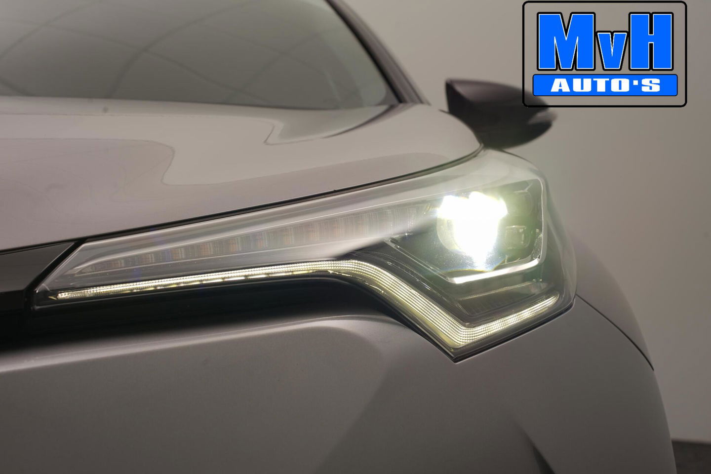 Toyota C-HR 1.8 Hybrid Style|LUXE!|STOELVERW|KEYLESS|CAMERA