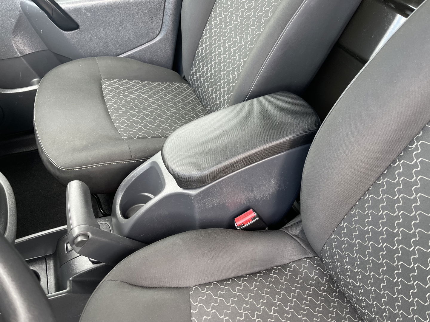 Renault Kangoo Express 1.5 dCi 75 Express Comfort / vaste prijs rijklaar € 8.950 marge ( btw vrij ) / lease vanaf € 238 / airco / cruise / navi / zilver metallic / trekhaak / dakrails