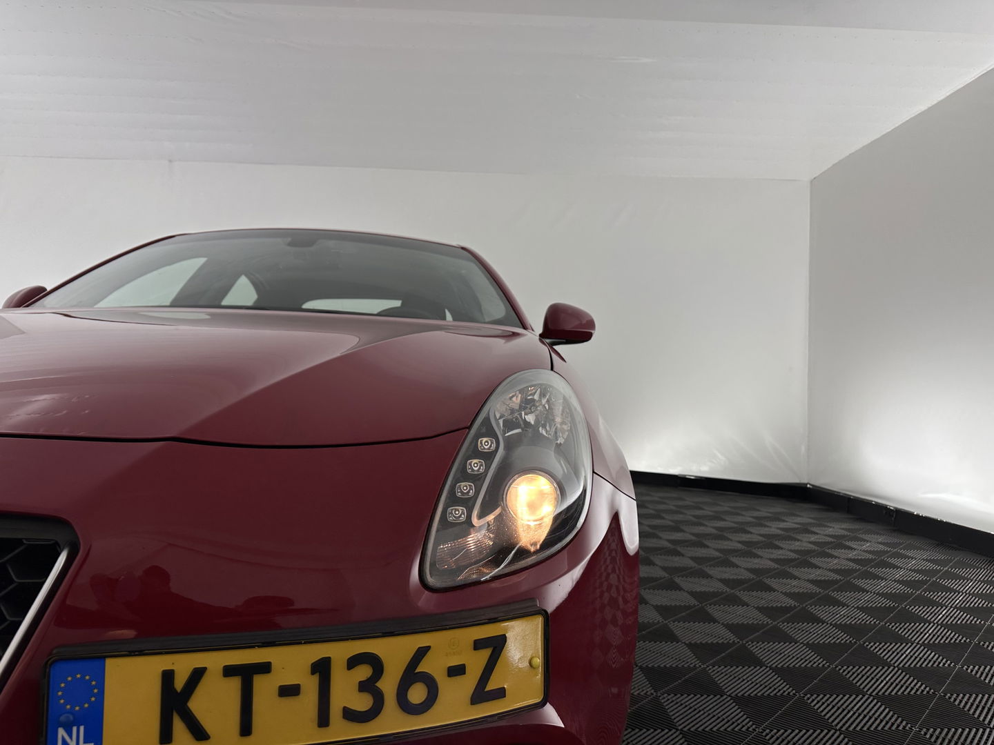 Alfa Romeo Giulietta 1.6 JTDm Super Aut. *NAVI-FULLMAP | SPORTSEATS | SHIFTPADDLES | ECC | PDC | CRUISE | 18''ALU*
