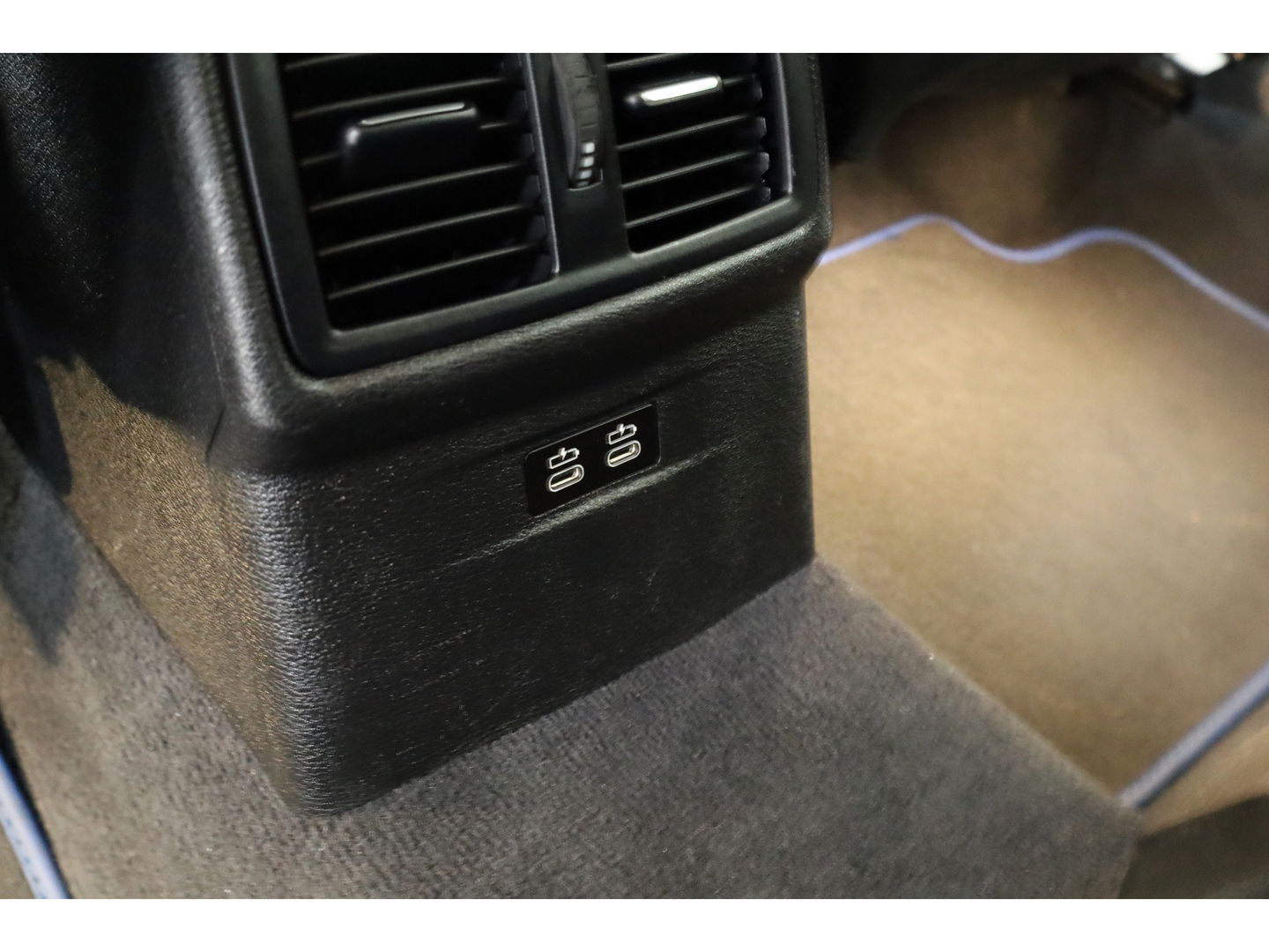 BMW X2 sDrive18i M Sport | Cruise Control | Trekhaak | Stoel- stuurverw. | Camera+PDC | Navi | 19'' | LED