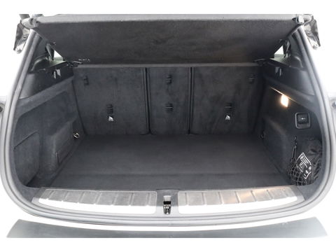 BMW X2 sDrive18i M Sport | Cruise Control | Trekhaak | Stoel- stuurverw. | Camera+PDC | Navi | 19'' | LED