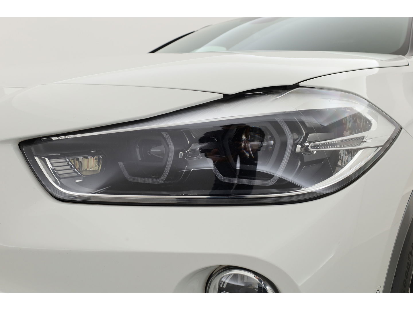 BMW X2 sDrive18i M Sport | Cruise Control | Trekhaak | Stoel- stuurverw. | Camera+PDC | Navi | 19'' | LED