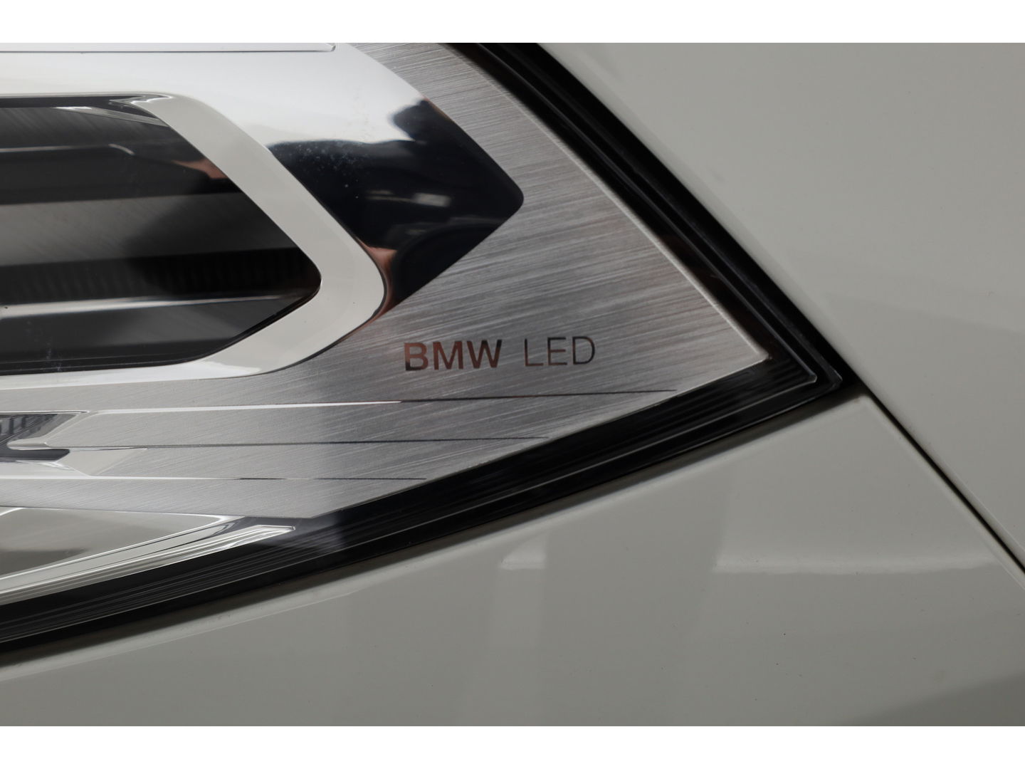 BMW X2 sDrive18i M Sport | Cruise Control | Trekhaak | Stoel- stuurverw. | Camera+PDC | Navi | 19'' | LED