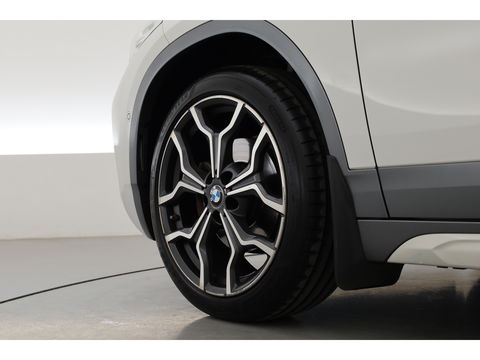 BMW X2 sDrive18i M Sport | Cruise Control | Trekhaak | Stoel- stuurverw. | Camera+PDC | Navi | 19'' | LED