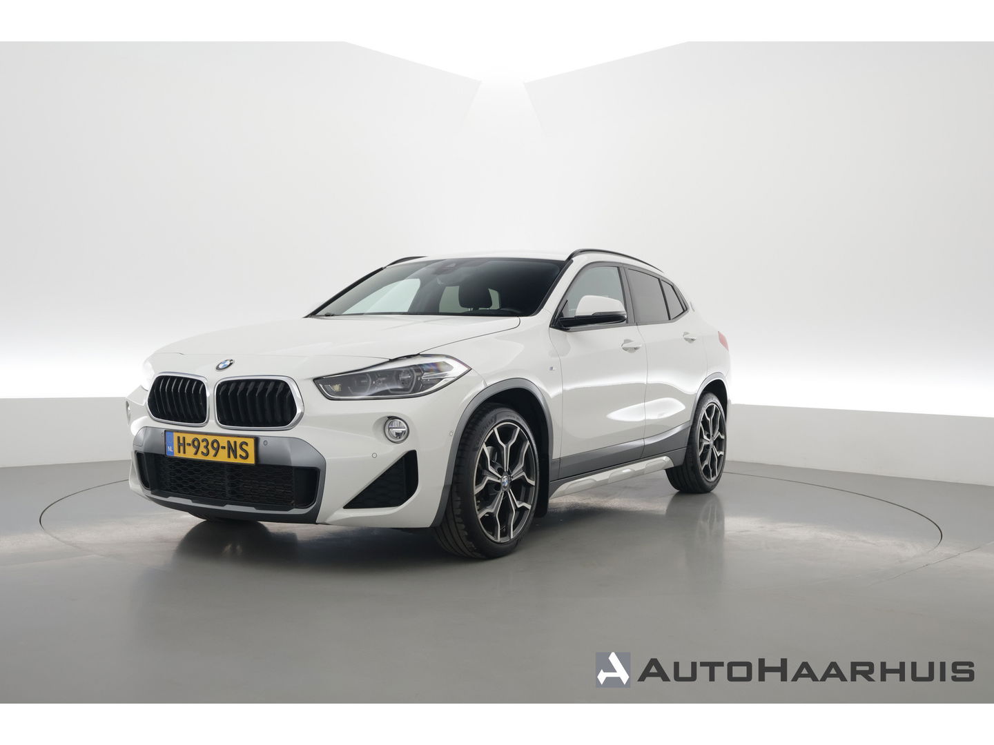 BMW X2 sDrive18i M Sport | Cruise Control | Trekhaak | Stoel- stuurverw. | Camera+PDC | Navi | 19'' | LED