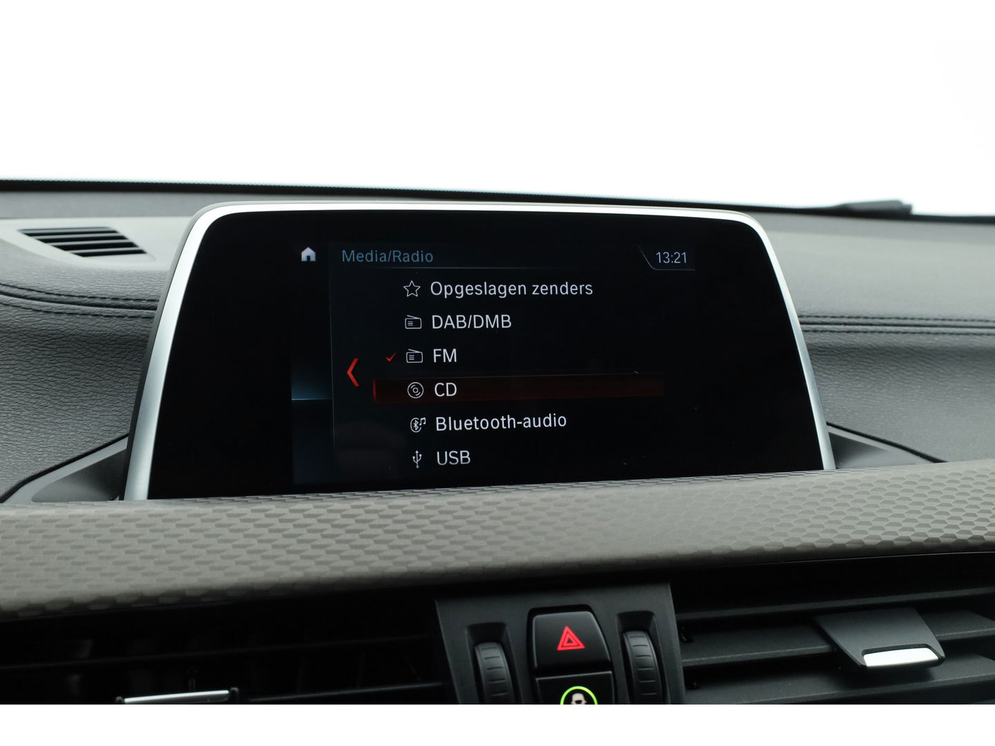 BMW X2 sDrive18i M Sport | Cruise Control | Trekhaak | Stoel- stuurverw. | Camera+PDC | Navi | 19'' | LED