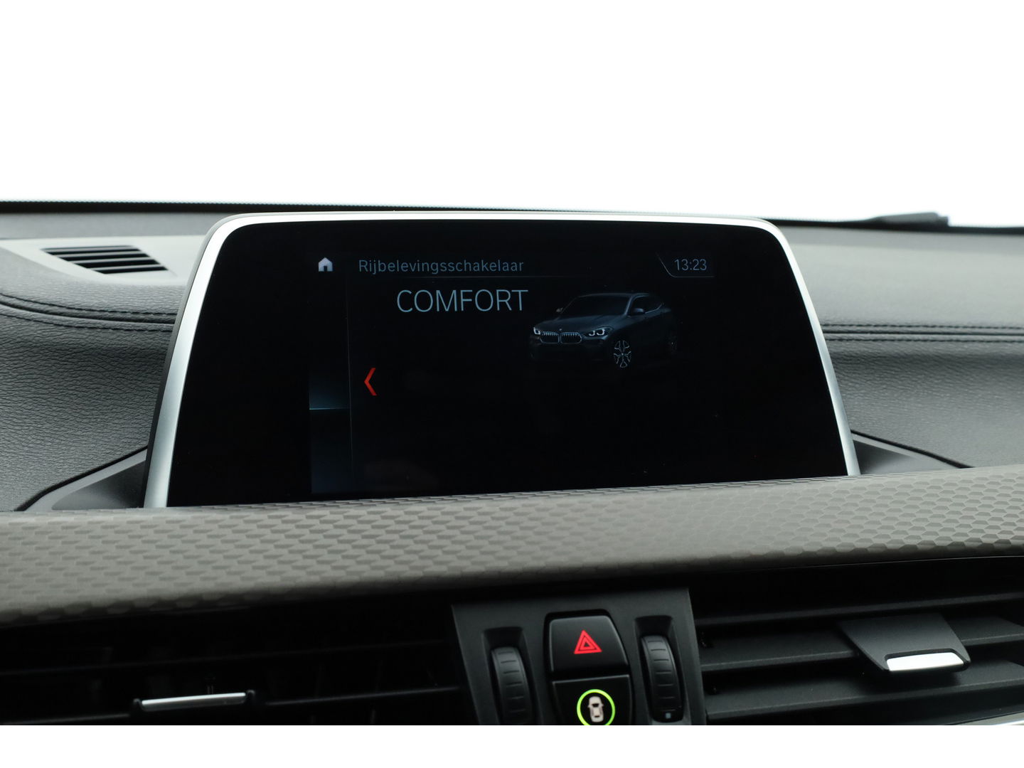 BMW X2 sDrive18i M Sport | Cruise Control | Trekhaak | Stoel- stuurverw. | Camera+PDC | Navi | 19'' | LED