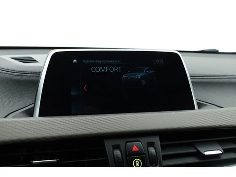 BMW X2 sDrive18i M Sport | Cruise Control | Trekhaak | Stoel- stuurverw. | Camera+PDC | Navi | 19'' | LED