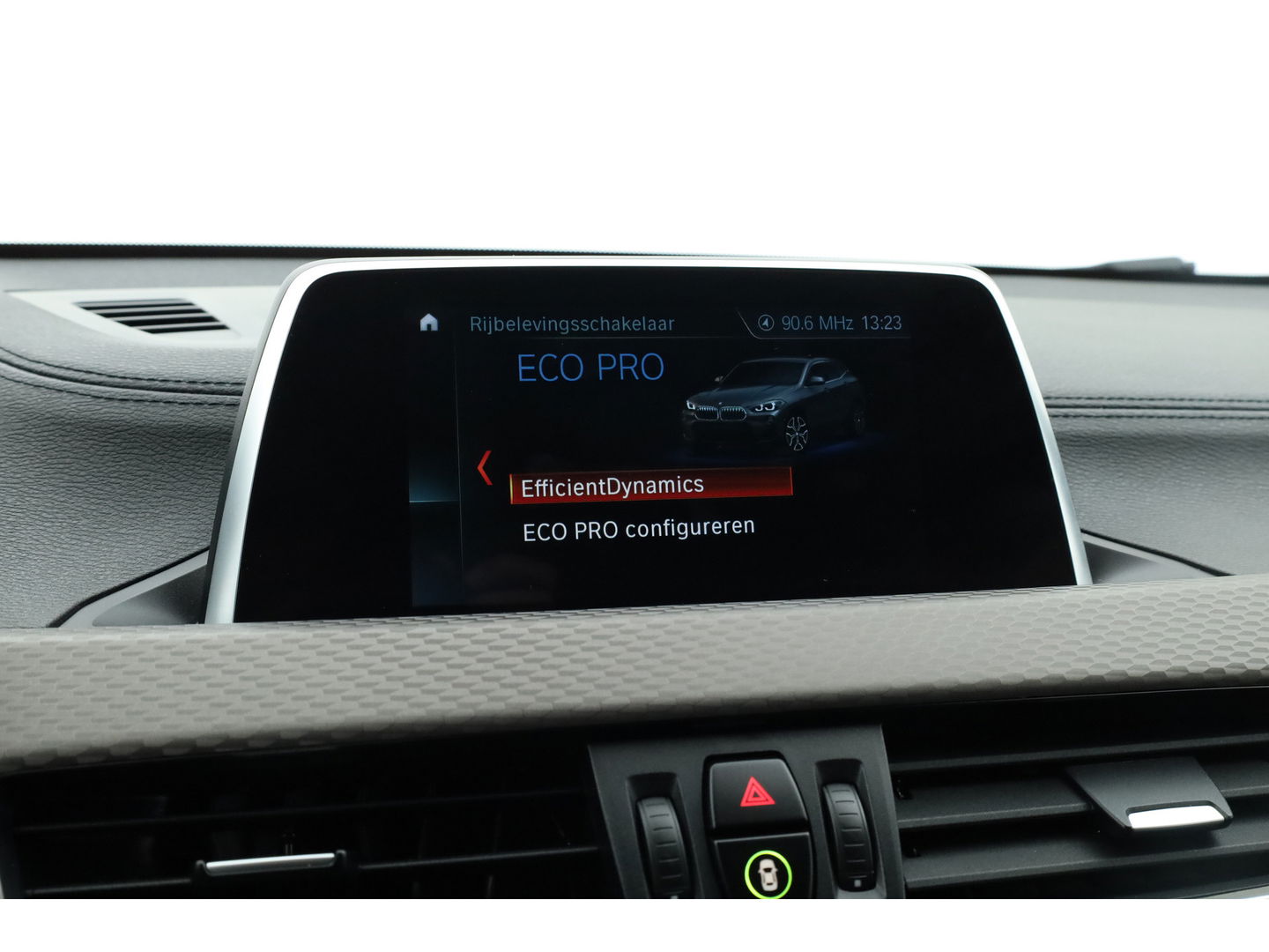 BMW X2 sDrive18i M Sport | Cruise Control | Trekhaak | Stoel- stuurverw. | Camera+PDC | Navi | 19'' | LED