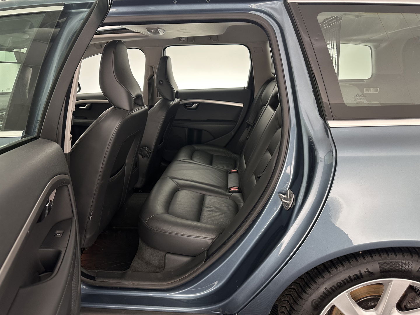 Volvo V70 1.6 D2 Nordic+ *PANO | LEATHER | XENON | MEMORY-PACK | COMFORT-SEATS | NAVI-FULLMAP | ECC | PDC | CRUISE | 17''ALU*