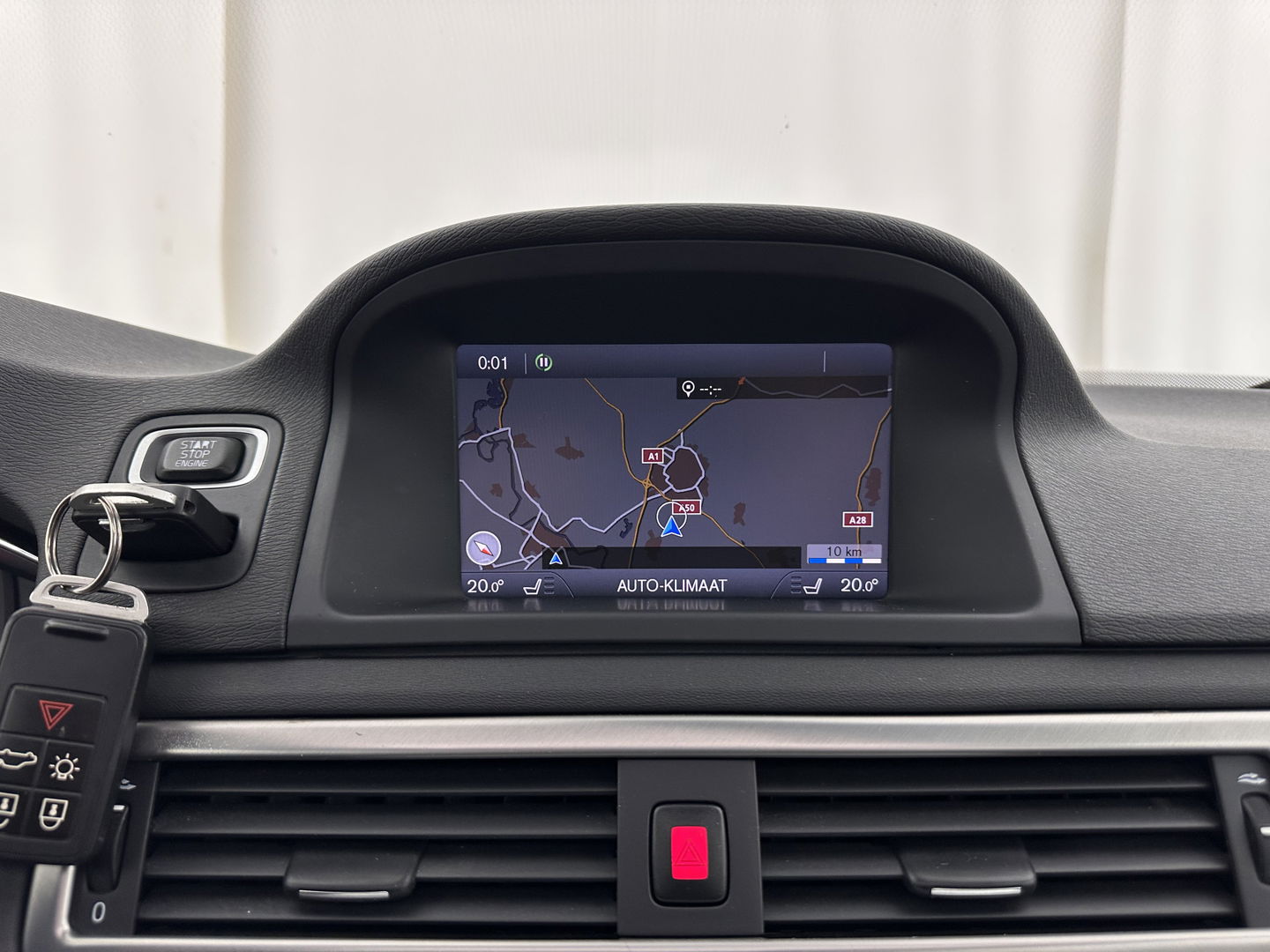 Volvo V70 1.6 D2 Nordic+ *PANO | LEATHER | XENON | MEMORY-PACK | COMFORT-SEATS | NAVI-FULLMAP | ECC | PDC | CRUISE | 17''ALU*