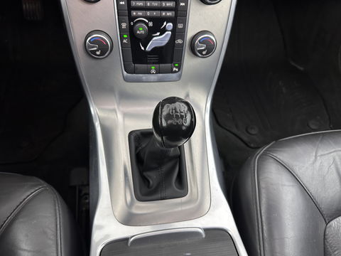 Volvo V70 1.6 D2 Nordic+ *PANO | LEATHER | XENON | MEMORY-PACK | COMFORT-SEATS | NAVI-FULLMAP | ECC | PDC | CRUISE | 17''ALU*