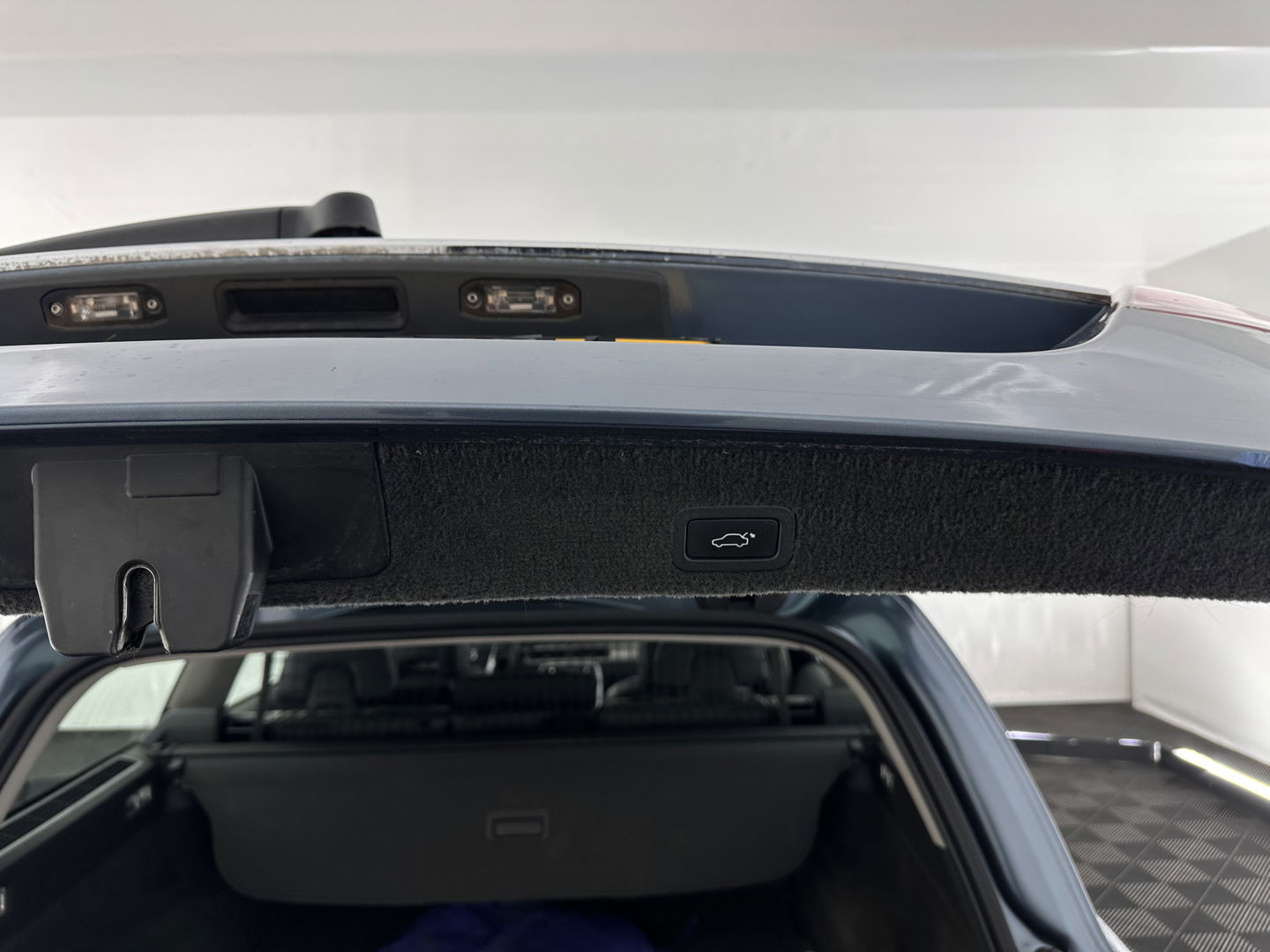 Volvo V70 1.6 D2 Nordic+ *PANO | LEATHER | XENON | MEMORY-PACK | COMFORT-SEATS | NAVI-FULLMAP | ECC | PDC | CRUISE | 17''ALU*